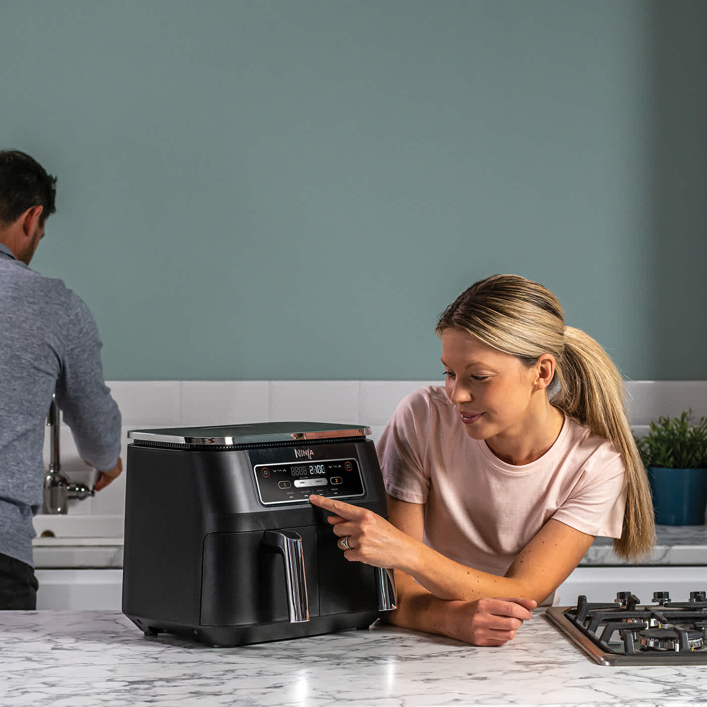 Ninja Foodi 4in1 Dual Zone Air Fryer 7.6L AF200UK Ninja Catalog